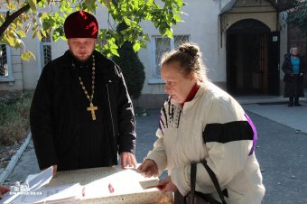 В Одесской епархии вновь выдавали гуманитарную помощь нуждающимся (фото)