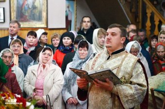 Митрополит Агафангел совершил освящение Свято-Покровского храма пгт.Сарата Одесской области (фото)