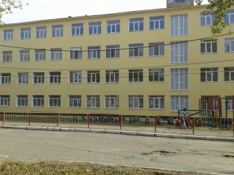 В одесской школе №120 завершены работы по утеплению фасада (фото)