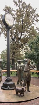 Сегодня в Горсаду состоялось открытие скульптурной композиции «Одесское время»  (фото)