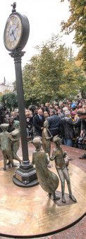 Сегодня в Горсаду состоялось открытие скульптурной композиции «Одесское время»  (фото)
