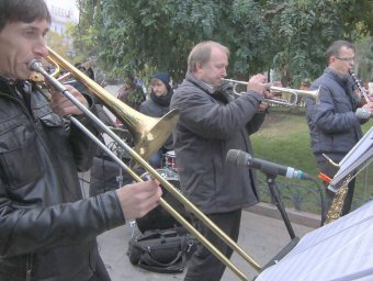 Сегодня в Горсаду состоялось открытие скульптурной композиции «Одесское время»  (фото)