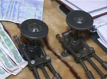 Владельцы фальсификата алкоголя и сигарет "погорели" на сумму  более 159 тысяч гривен (фото, видео) 