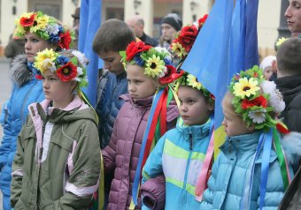 Объявленная Молитва за сирот возле памятника Дюку состоялось, но без обещанного визита супруги президента (фото)