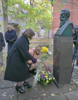 Одесситы отметили 170 лет со дня рождения великого физика Вильгельма Рентгена (фото)