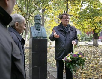Одесситы отметили 170 лет со дня рождения великого физика Вильгельма Рентгена (фото)