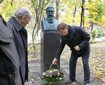 Одесситы отметили 170 лет со дня рождения великого физика Вильгельма Рентгена (фото)