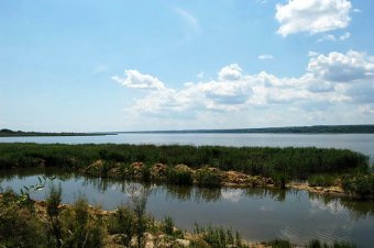 На озере Ялпуг задержали двоих браконьеров с сетями