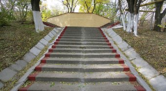 В Одессе отремонтировали две железобетонные лестницы, ведущие к пляжам «Отрада» и «Ланжерон» (фото)