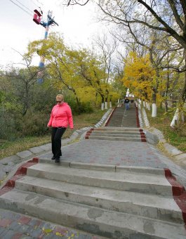 В Одессе отремонтировали две железобетонные лестницы, ведущие к пляжам «Отрада» и «Ланжерон» (фото)