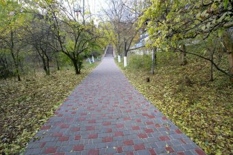 В Одессе отремонтировали две железобетонные лестницы, ведущие к пляжам «Отрада» и «Ланжерон» (фото)