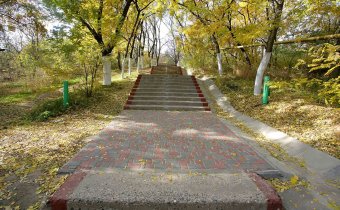 В Одессе отремонтировали две железобетонные лестницы, ведущие к пляжам «Отрада» и «Ланжерон» (фото)