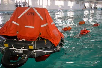 Сегодня одесские водолазы спасали людей (фото)