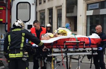 Одесса скорбит по погибшим в результате терактов в Париже