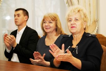 Мэр Одессы Геннадий Труханов вручил стипендии лучшим студентам и школьникам города