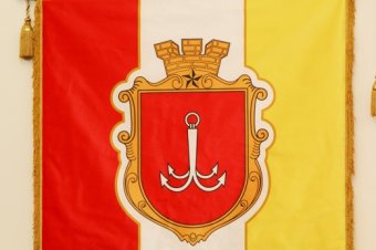 Мэр Одессы Геннадий Труханов вручил стипендии лучшим студентам и школьникам города