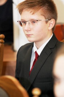 Мэр Одессы Геннадий Труханов вручил стипендии лучшим студентам и школьникам города