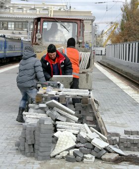 На Одесском железнодорожном вокзале идет ремонт (фото)