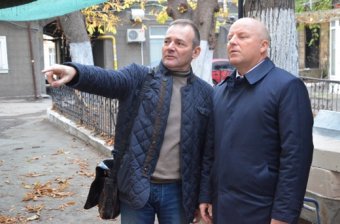 Первый вице-мэр Одессы проверил ход работ на двух объектах, где ведется капитальный ремонт