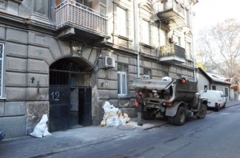 Первый вице-мэр Одессы проверил ход работ на двух объектах, где ведется капитальный ремонт