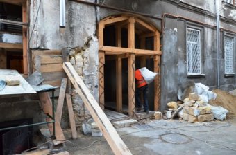 Первый вице-мэр Одессы проверил ход работ на двух объектах, где ведется капитальный ремонт