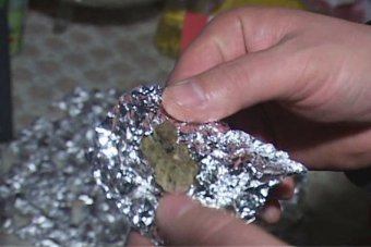 У одессита изъяли не только наркотики, но и оружие (фото, видео)
