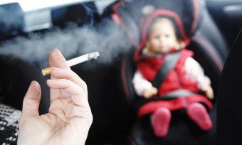 28% малолетних курильщиков берут пример со своих родителей