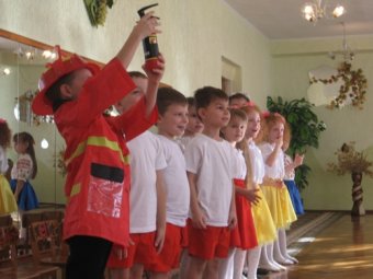 Маленькие одесситы изучают правила пожарной безопасности (фото)
