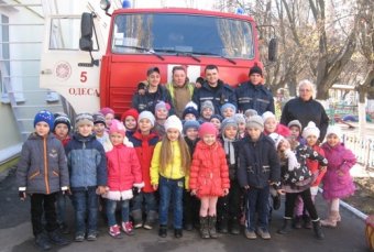 Маленькие одесситы изучают правила пожарной безопасности (фото)
