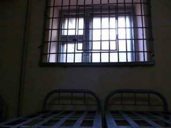 Двое одесских рецидивистов попались на краже матраса