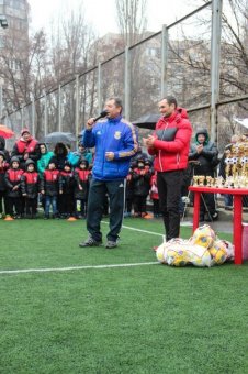 Награждение призеров и участников «Третьего осеннего кубка Суворовского района по футболу среди детских команд – 2015» (фото)