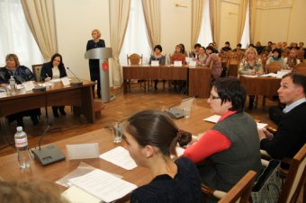 Геннадий Труханов: Необходимо поддерживать и развивать детские дома семейного типа (фото)