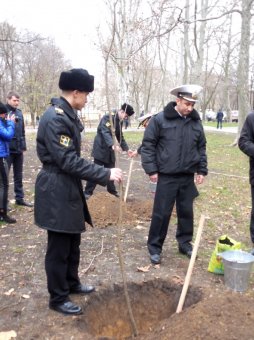 В сквере Героической обороны Одессы появилась Аллея лицеистов (фото)