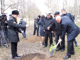 В сквере Героической обороны Одессы появилась Аллея лицеистов (фото)