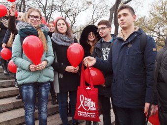 Грандиозный флешмоб на Потемкинской лестнице ко Дню борьбы со СПИД (фото)