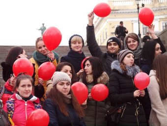 Грандиозный флешмоб на Потемкинской лестнице ко Дню борьбы со СПИД (фото)