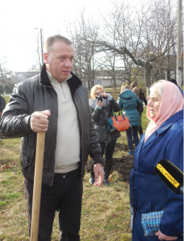 Весной в сквере Партизанской славы расцветут 750 кустов роз