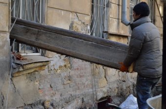 Власти Одессы отчитываются о капитальном ремонте домов коммунальной собственности (фото)