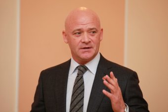 Геннадий Труханов поздравил сотрудников Центра админуслуг с Днем местного самоуправления (фото)