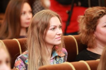 Геннадий Труханов поздравил сотрудников Центра админуслуг с Днем местного самоуправления (фото)