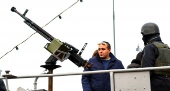 На причале морского вокзала одесситы увидели военную технику ВМФ