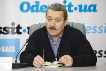 В Одессе начинается санитарная обрезка деревьев