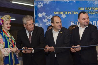 В Одессе открылась 5-я дипломатическая рождественская ярмарка (фото)