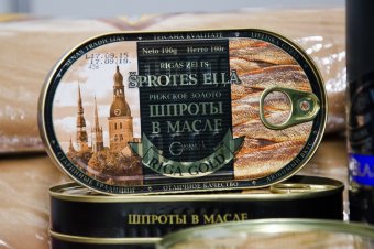 В Одессе открылась 5-я дипломатическая рождественская ярмарка (фото)