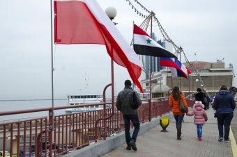 В Одессе открылась 5-я дипломатическая рождественская ярмарка (фото)