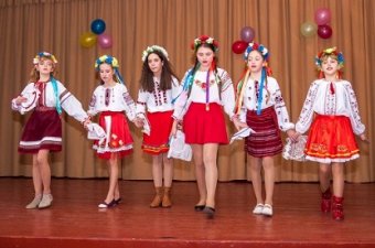 Очарование «Украинских вечерниц» в одесской школе (фото)