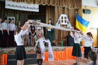 Новогодние и рождественские традиции Украины в творчестве одесских школьников (фото)
