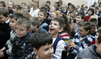 Воспитанники Одесской школы-интерната №7 получили «николайчики» от руководства ГФС (фото)