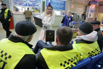 В Международном аэропорту Одесса открыли Новогоднюю почту и отметили День Святого Николая (фото)