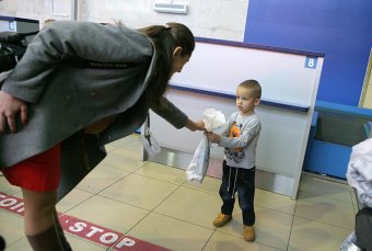 В Международном аэропорту Одесса открыли Новогоднюю почту и отметили День Святого Николая (фото)